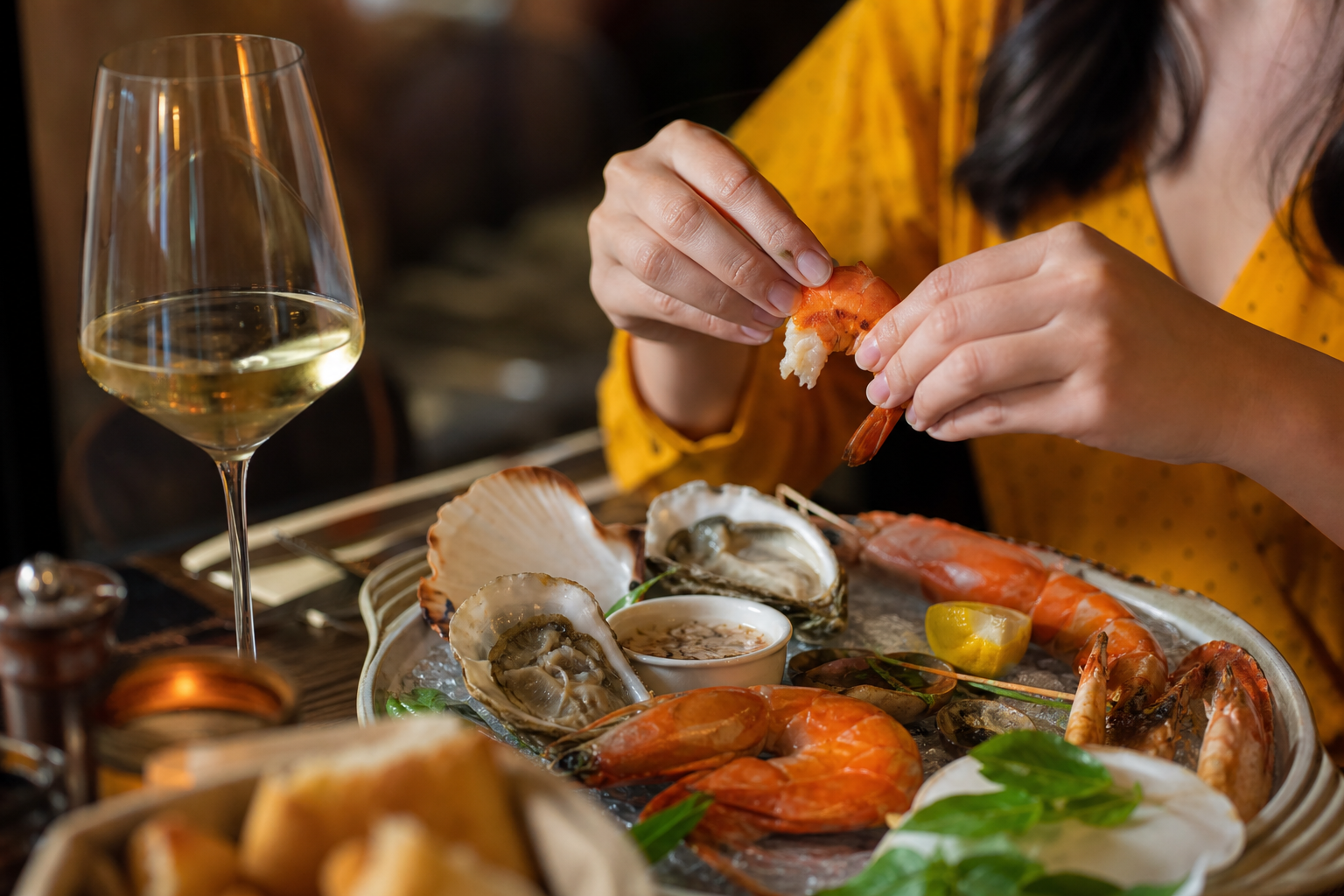How Making Charge Orders Work for Seafood Lovers